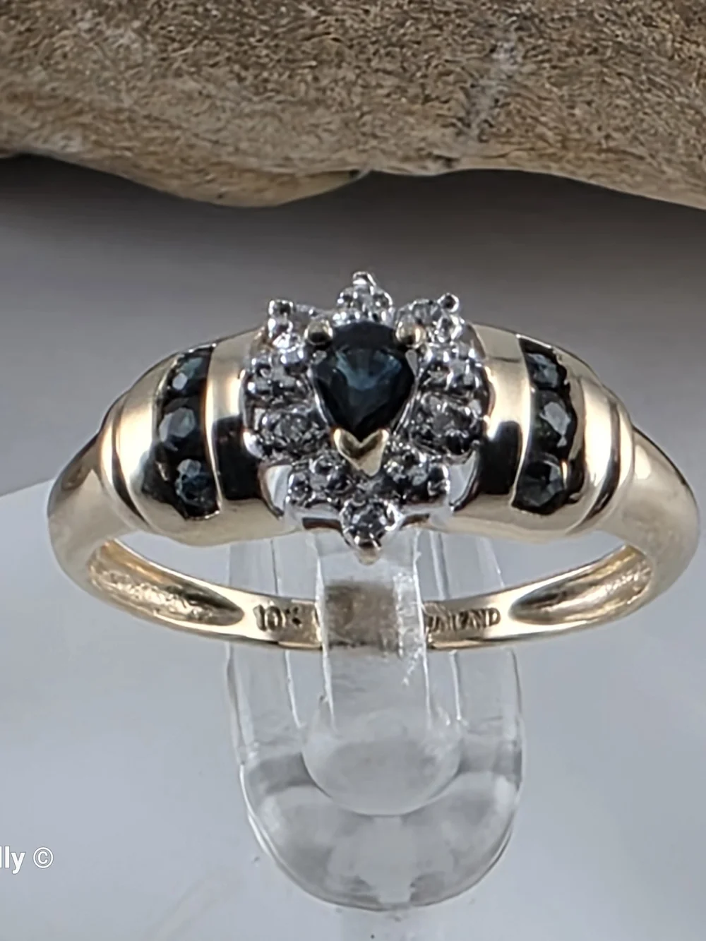 10K Yellow Gold Sapphires and Genuine Diamond Ring Size 7, Solid Gold! 👌🎁